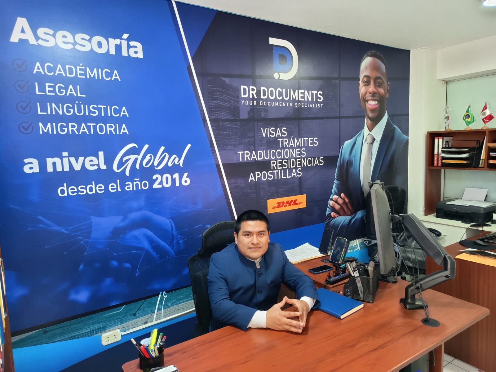 Juan Escobar, Founder of DR DOCUMENTS, Translator, Interpreter, and Immigration Consultant in Lima, Peru.